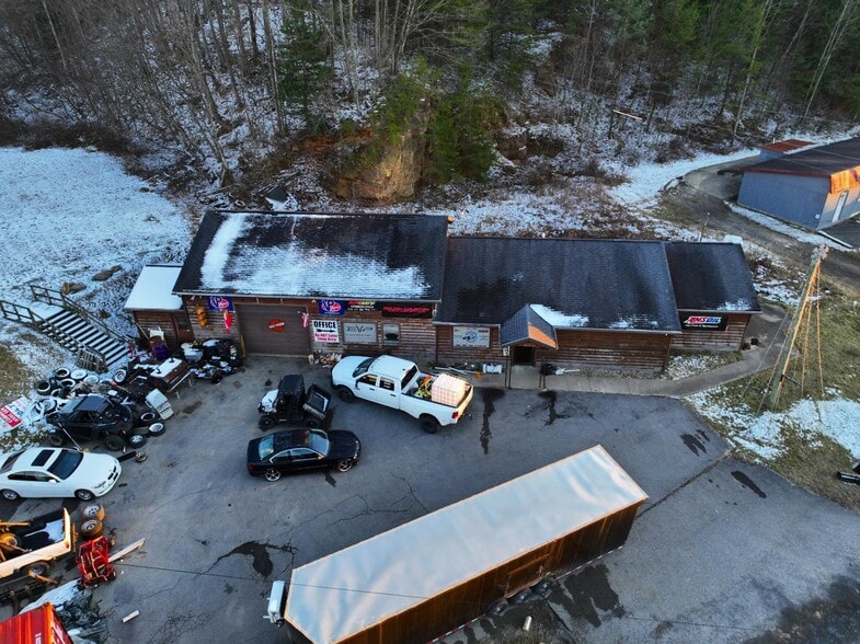 More Photos Of 178 Old Fayette rd, Oak Hill Showroom For Sale