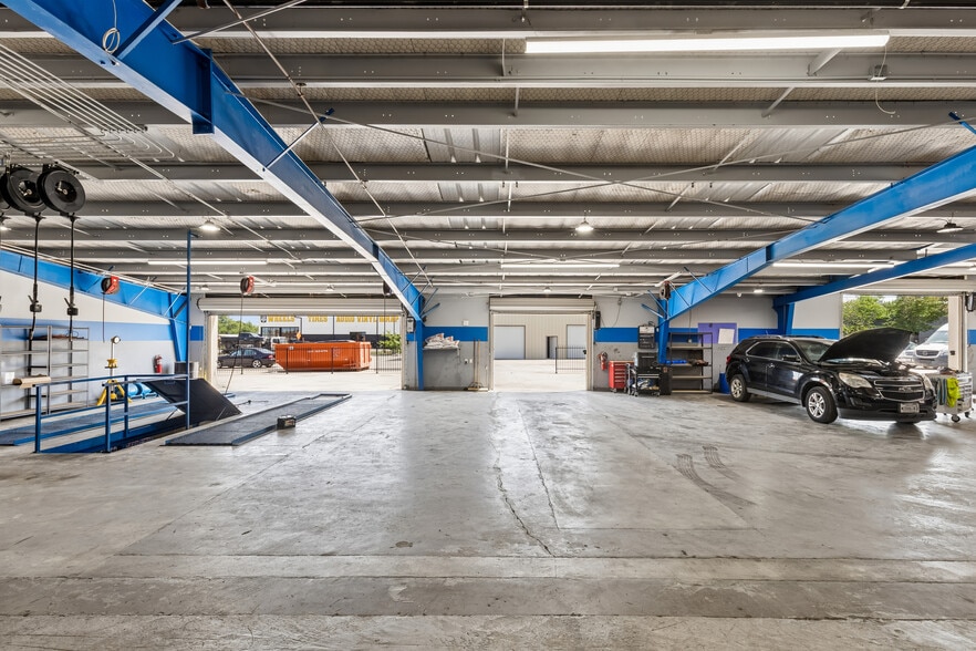 More Photos Of 4001 S Buckner Blvd, Dallas Service For Sale