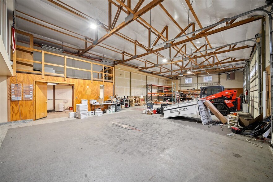 More Photos Of 17220 E Cowley Ave, Spokane Valley Warehouse For Sale