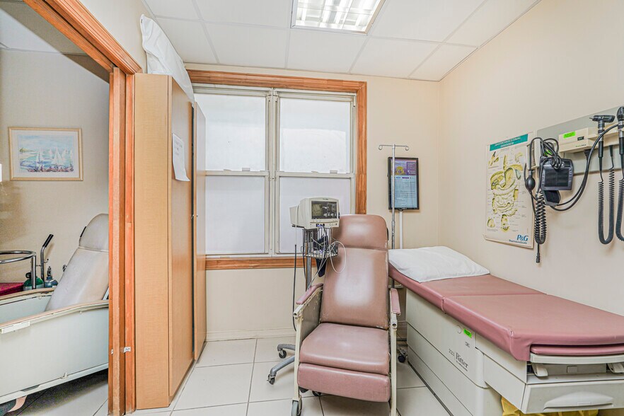 More Photos Of 237 Bay Ridge Pky, Brooklyn Apartments For Sale
