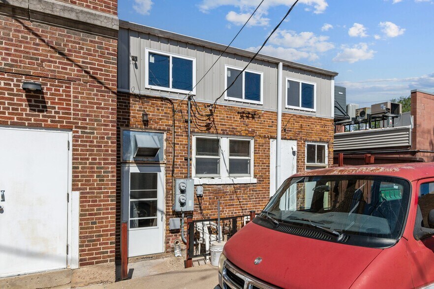 More Photos Of 114 N Capron St, Berlin Restaurant For Sale