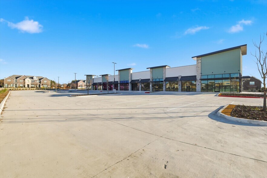 More Photos Of 5975 Ridgeline Dr, McKinney Storefront Retail Office For Lease