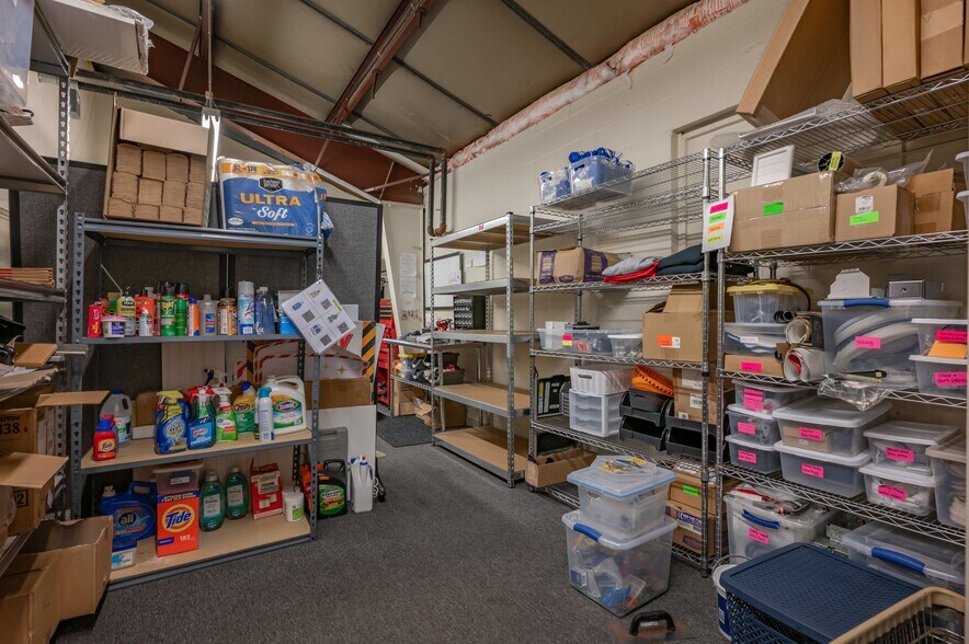 More Photos Of 595 Lafayette Rd, Hampton Freestanding For Sale