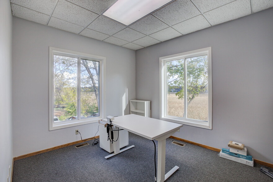 More Photos Of 2434 Commerce Blvd, Mound Office For Sale