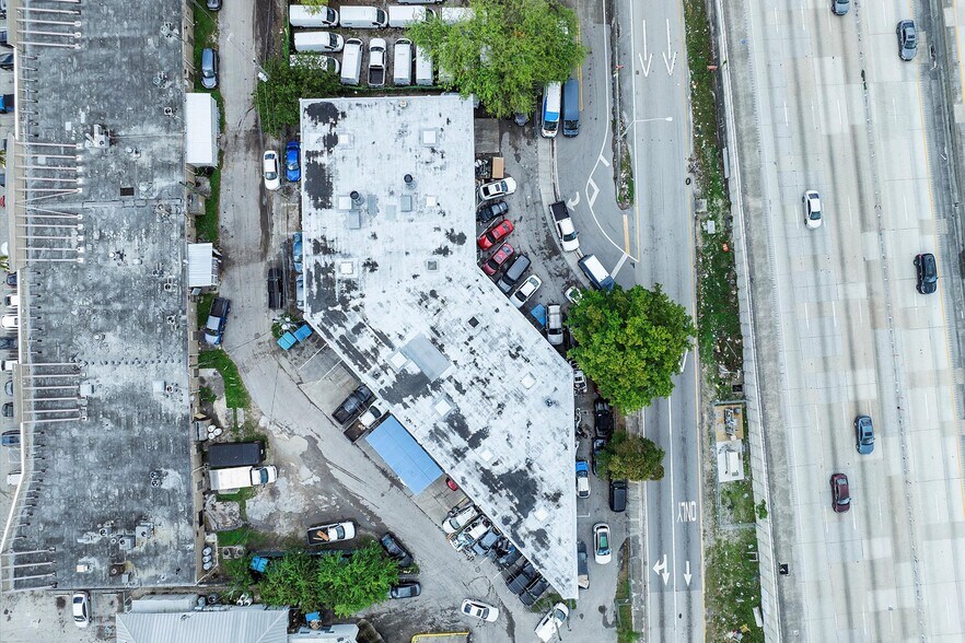 More Photos Of 660 NW 137th St, North Miami Warehouse For Sale