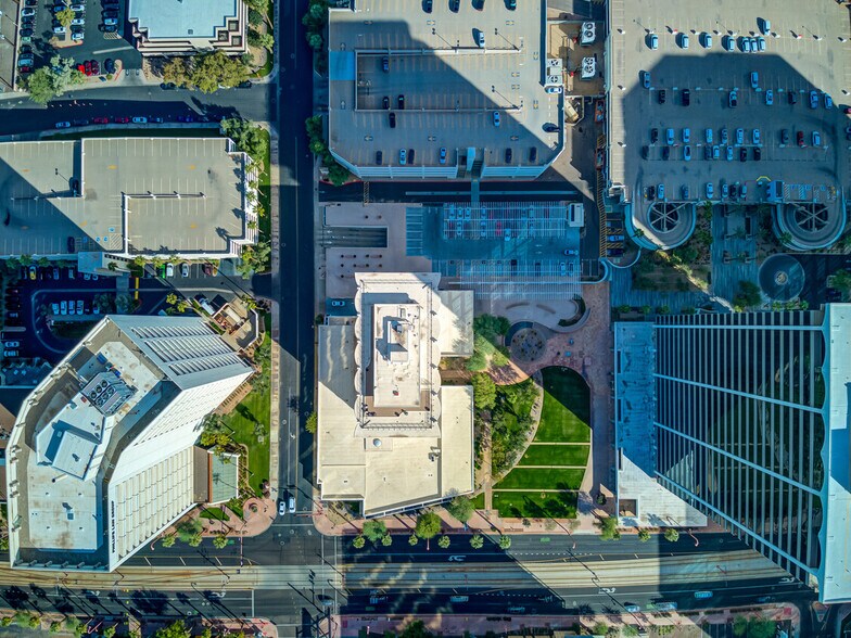 More Photos Of 3033 N Central Ave, Phoenix Office For Sale