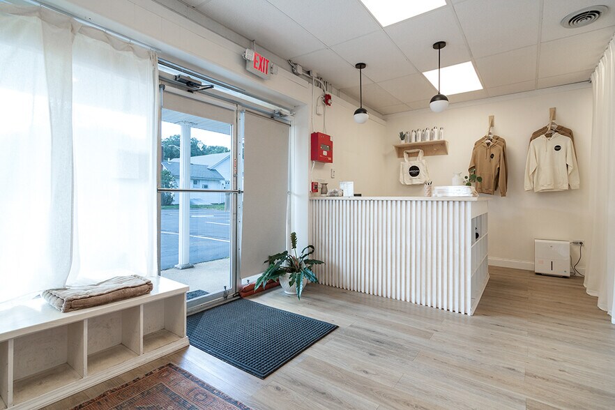 More Photos Of 7440-7456 Post Rd, North Kingstown Storefront Retail Office For Sale