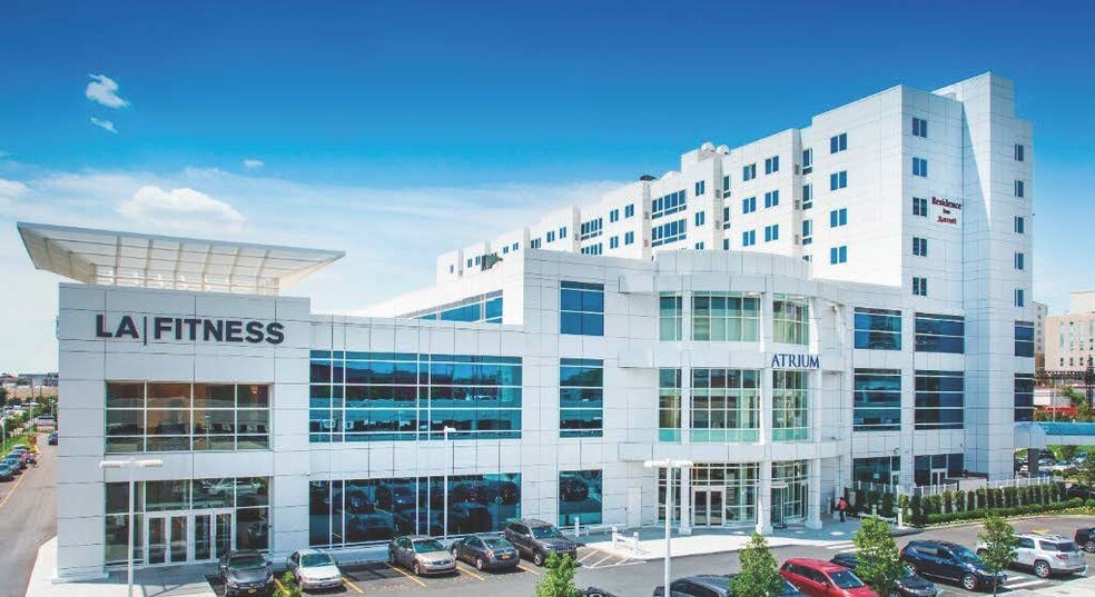 More Photos Of 1776 Eastchester Rd, Bronx Office For Lease