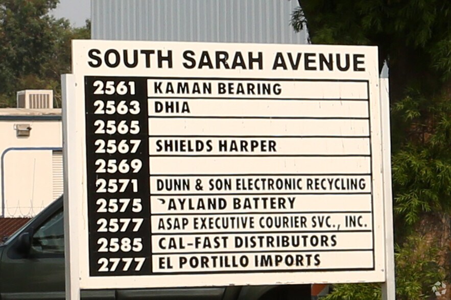 More Photos Of 2561-2571 S Sarah St, Fresno Warehouse For Lease