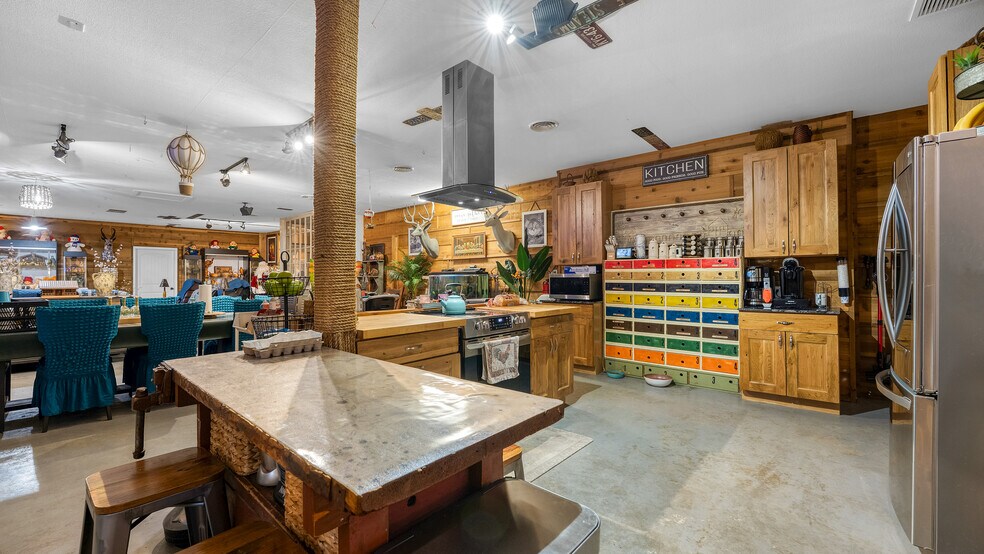 More Photos Of 10501 Old Highway 54, Eugene Self Storage For Sale