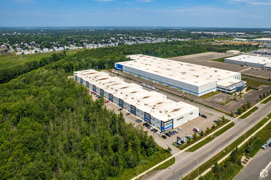 More Photos Of 4975-5013 Rue Louis-B.-Mayer, Laval Warehouse For Lease