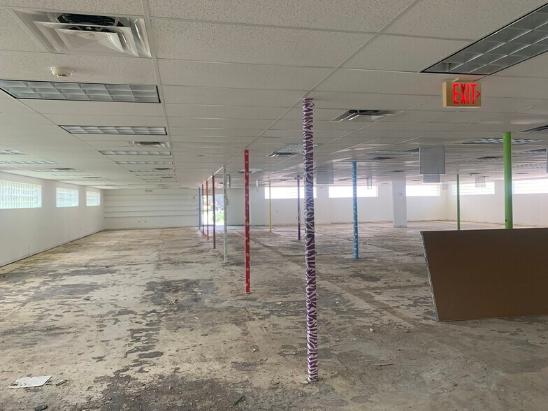 More Photos Of 1102 S Us Highway 1, Fort Pierce Storefront Retail Office For Sale