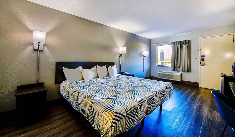 More Photos Of 4627 280 Hwy, Birmingham Hotel For Sale