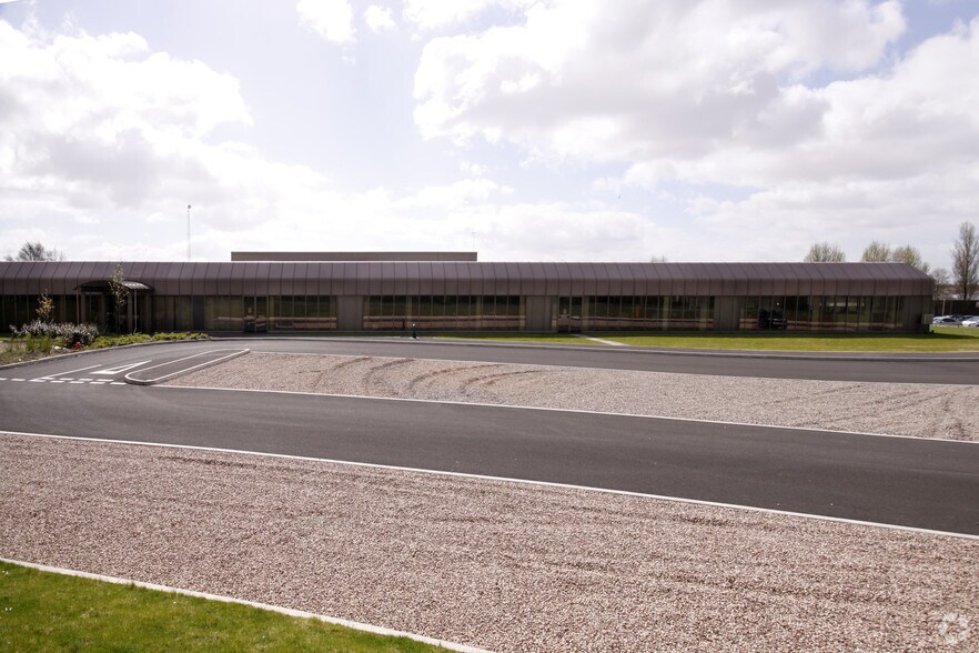 More Photos Of Castlegate Business Park, Caldicot Research And Development For Lease