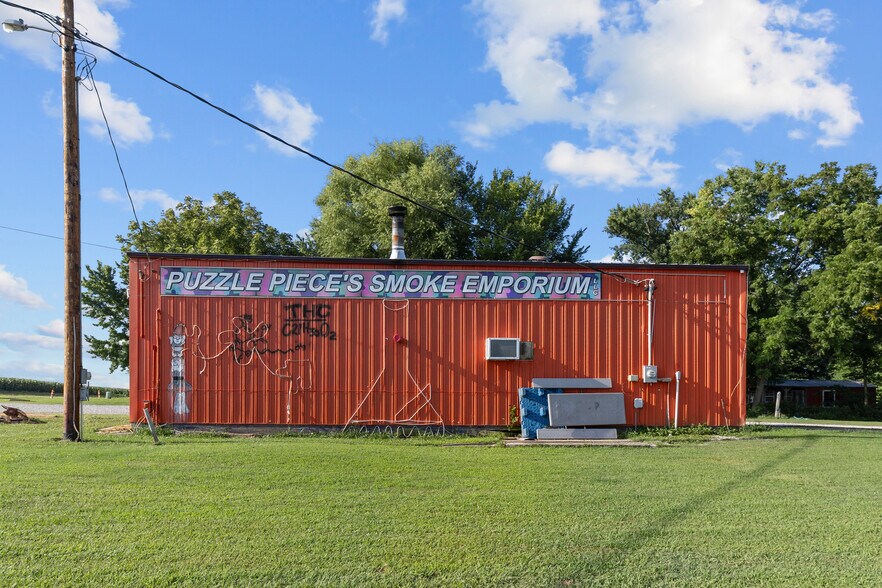 More Photos Of 1420 Highway M, Sedalia Service Station For Sale
