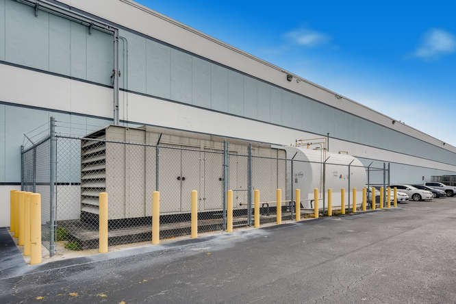 More Photos Of 1800 NW 89th Pl, Miami Refrigeration Cold Storage For Lease