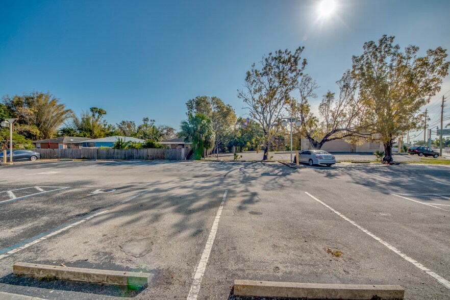 More Photos Of 3015 Tamiami Trl E, Naples Storefront Retail Office For Sale