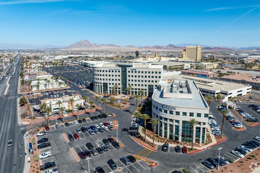 More Photos Of 450 N Stephanie St, Henderson Office For Lease