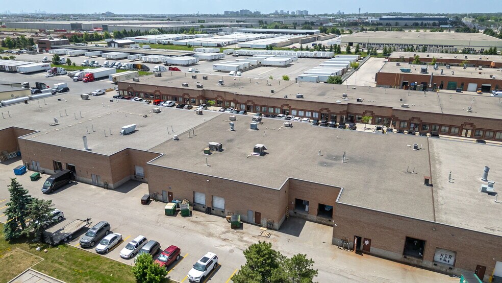 More Photos Of 2053 N Williams Pky, Brampton Light Distribution For Sale