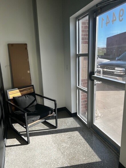 More Photos Of 19313-19363 W 151st Ter, Olathe Warehouse For Lease