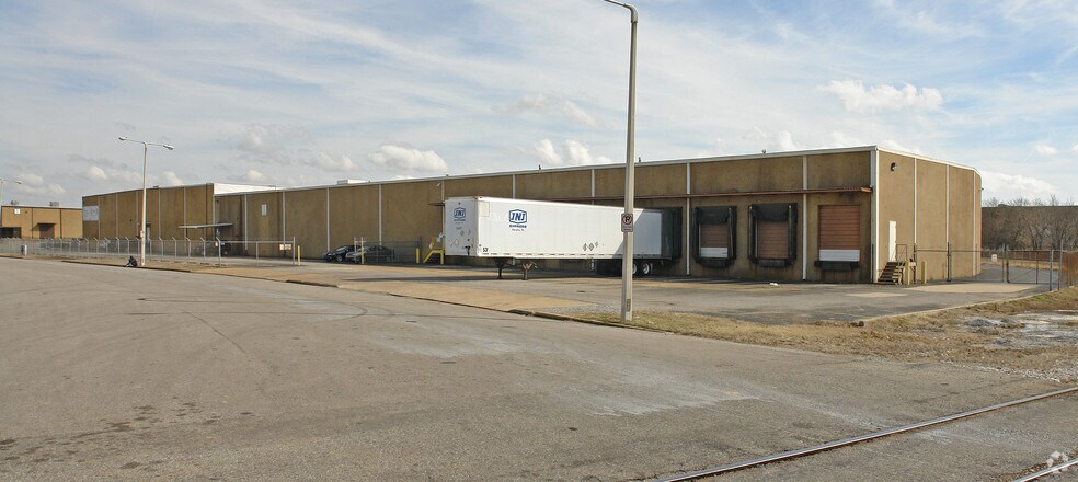 More Photos Of 4242 Bf Goodrich Blvd, Memphis Warehouse For Lease