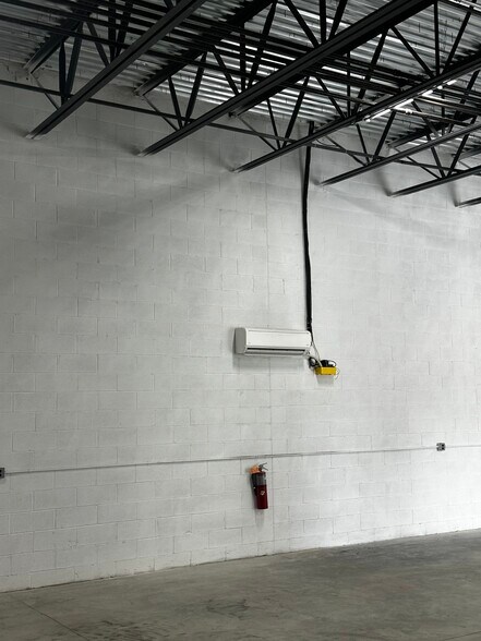 More Photos Of 1545 Ocean Ave, Bohemia Warehouse For Lease