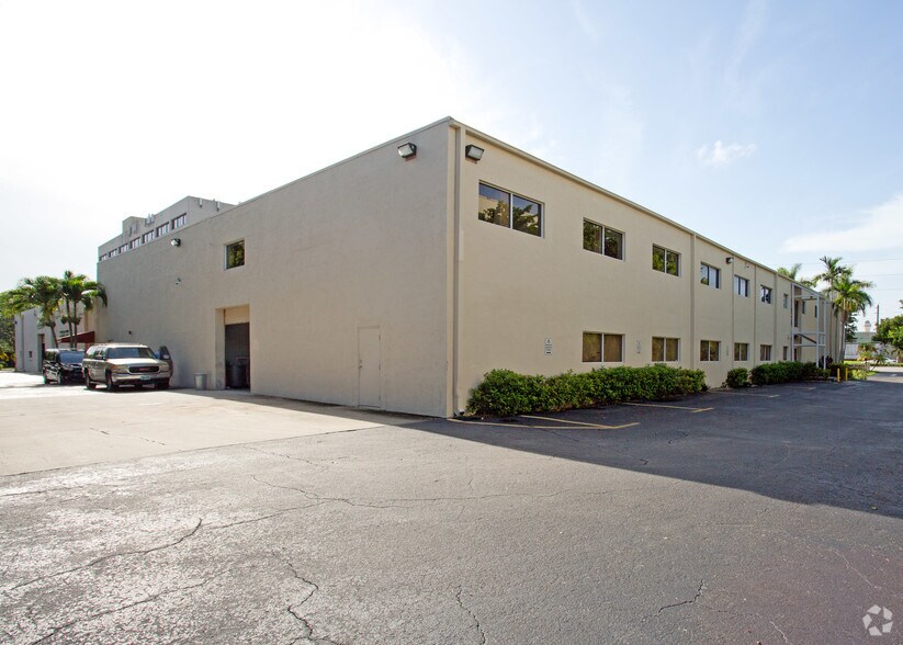 More Photos Of 6405 NW 36th St, Miami Medical For Lease