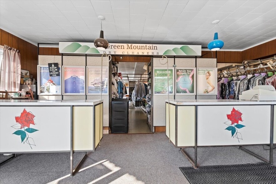 More Photos Of 256 Benmont Ave, Bennington Freestanding For Sale