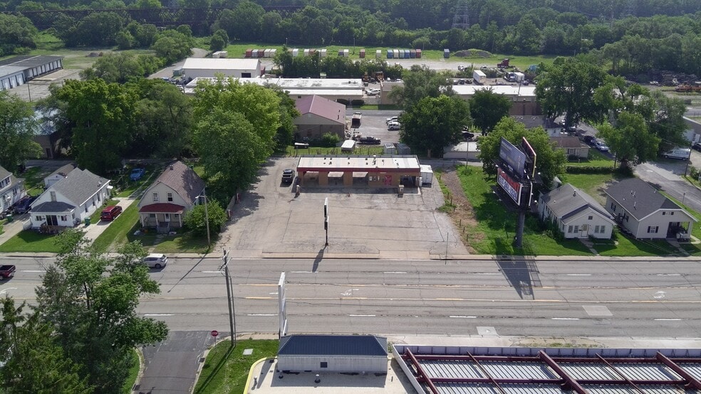 Primary Photo Of 500 Mckinley Ave, Bartonville Carwash For Sale