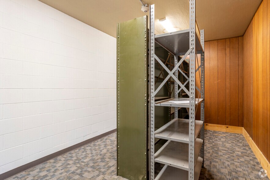 More Photos Of 3429 N Prospect Rd, Peoria Bank For Sale