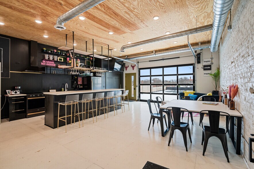 More Photos Of 102 State St N, Waseca Office For Sale