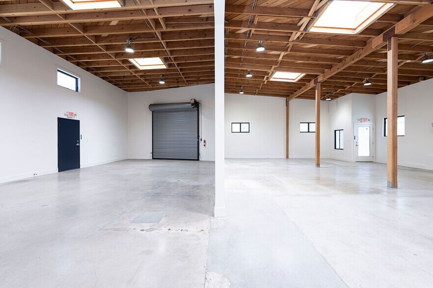 More Photos Of 5131-5137 W Jefferson Blvd, Los Angeles Warehouse For Lease