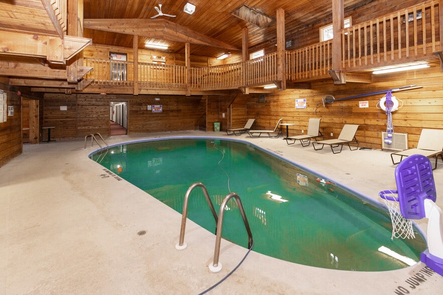 More Photos Of 9966 N State Road 27, Hayward Hotel For Sale