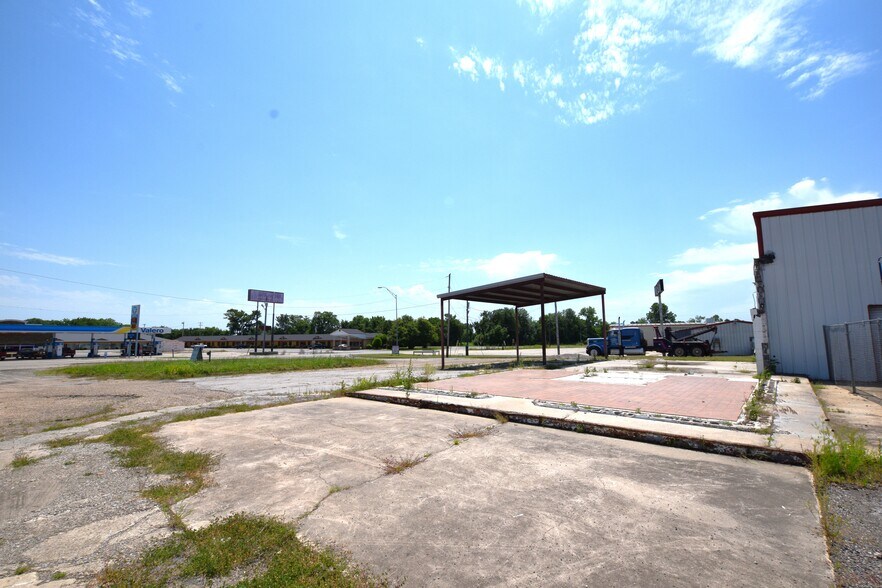 More Photos Of 1400 S Main St, Muldrow Land For Sale