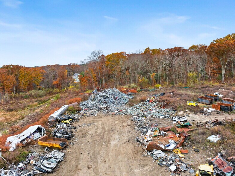 More Photos Of 164 Lincoln St, Millville Distribution For Sale