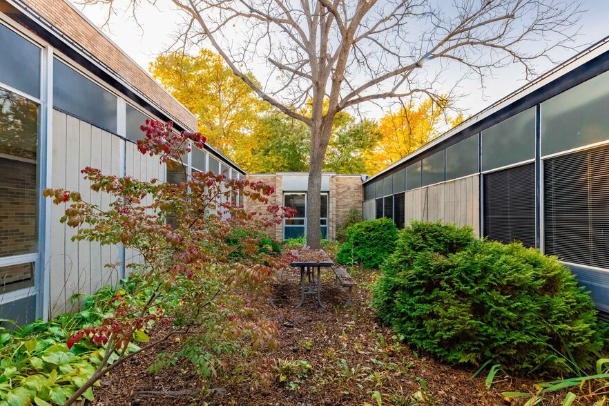 More Photos Of 4049 Longmeadow Dr, Trenton Religious Facility For Sale