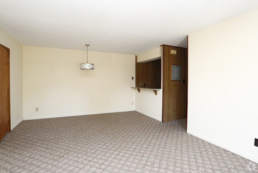 More Photos Of 6535 Summertime Apartments, 6535 Jeffrey Dr, Fayetteville Apartments For Sale