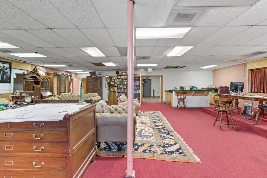 More Photos Of 9129 Irvington Blvd, Houston Warehouse For Sale