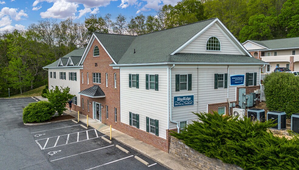 Primary Photo Of 25 Crossing Ln, Lexington Office For Sale