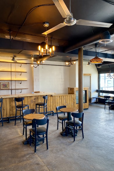 More Photos Of 3648 S Park Ave, Buffalo Restaurant For Lease