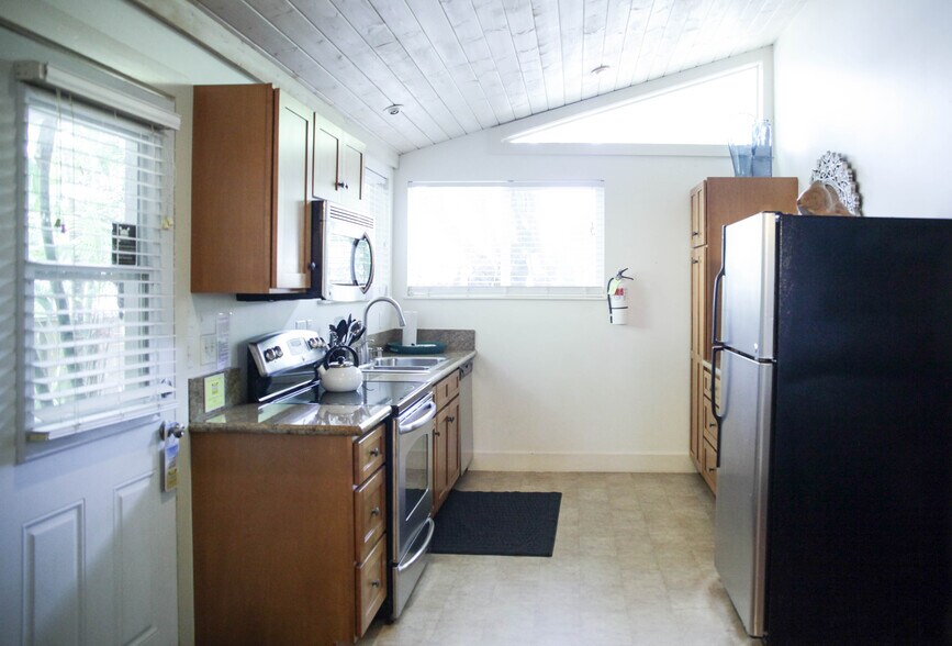 More Photos Of 40 Ae Pl, Paia Apartments For Sale
