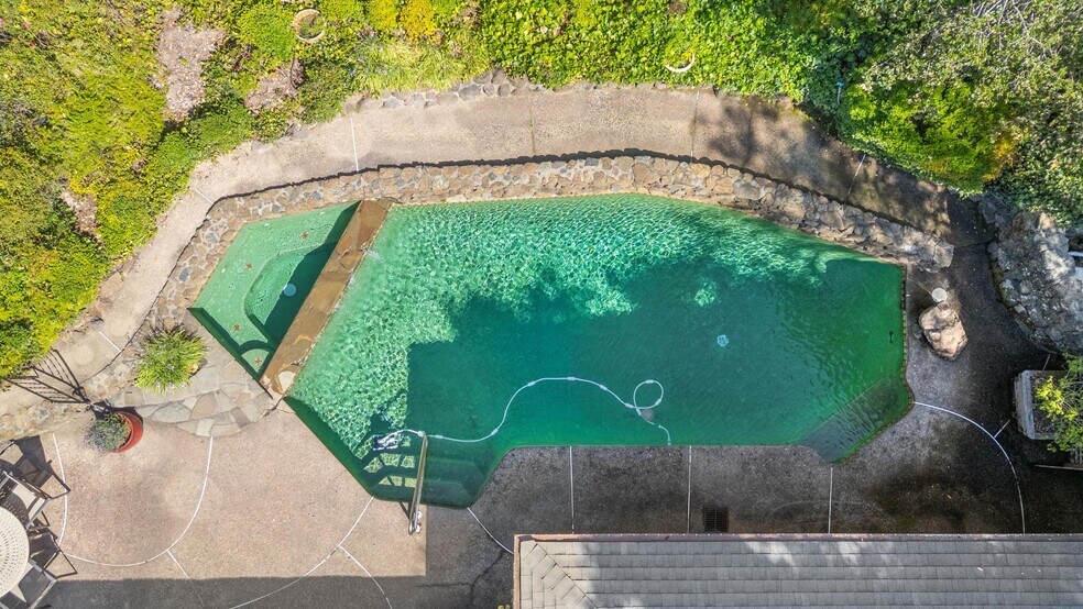 More Photos Of 135 Spring Grove Ave, San Rafael Multifamily For Sale