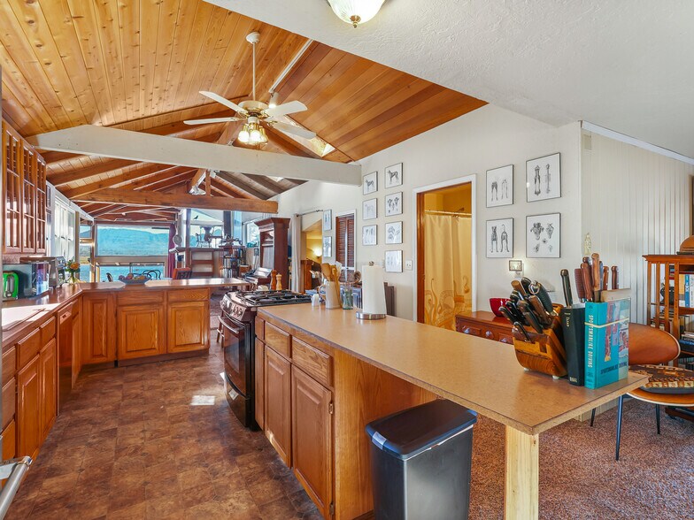 More Photos Of 580 Marine Dr, Wheeler Hotel For Sale