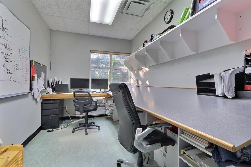 More Photos Of 680 Av Jean-Demers, Bécancour Industrial For Lease