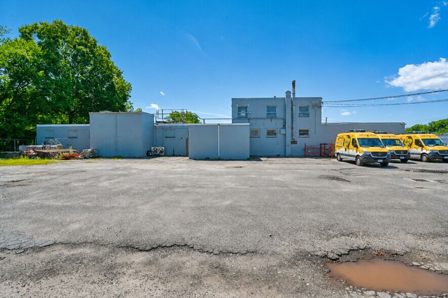 More Photos Of 1510 John Fitch Blvd, South Windsor Refrigeration Cold Storage For Lease