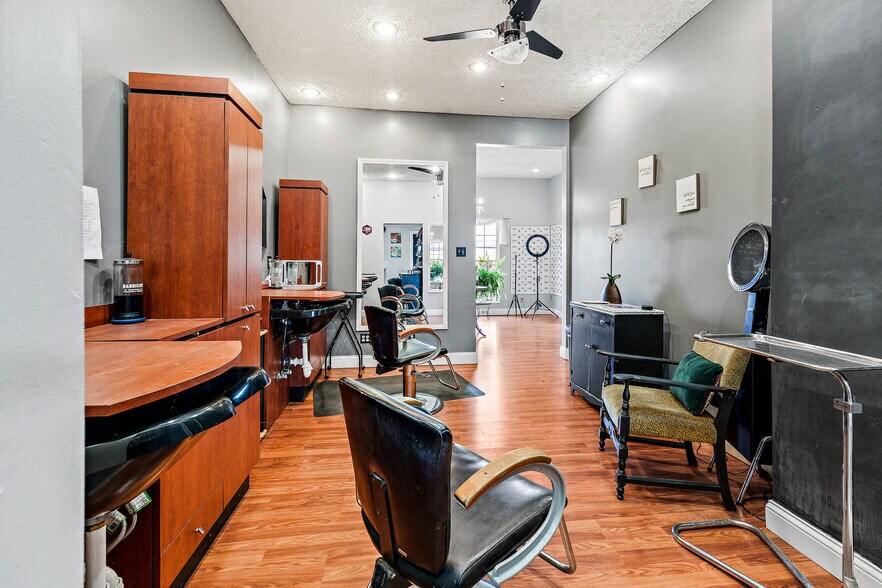 More Photos Of 2048 Winchester Ave, Ashland General Retail For Sale