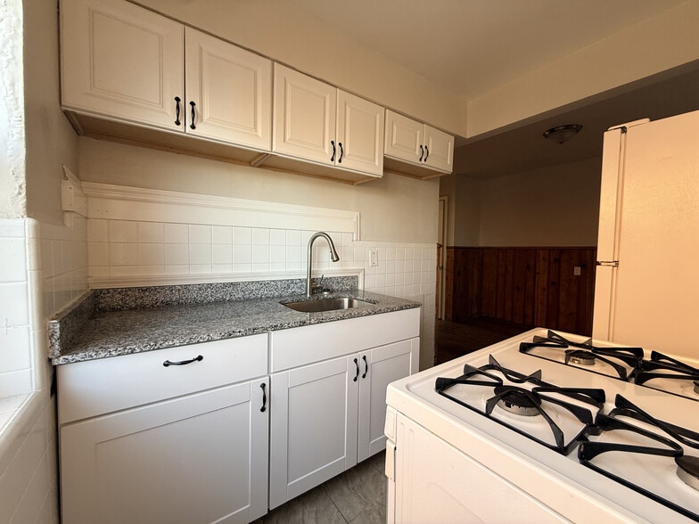 More Photos Of 2334 Kemper Ln, Cincinnati Apartments For Sale