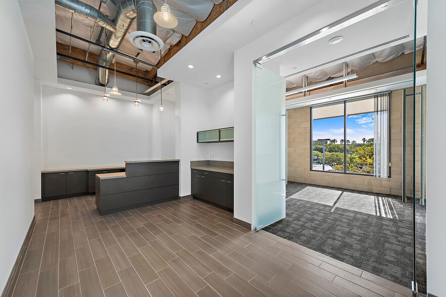 More Photos Of 16530 Bake Pky, Irvine Loft Creative Space For Lease