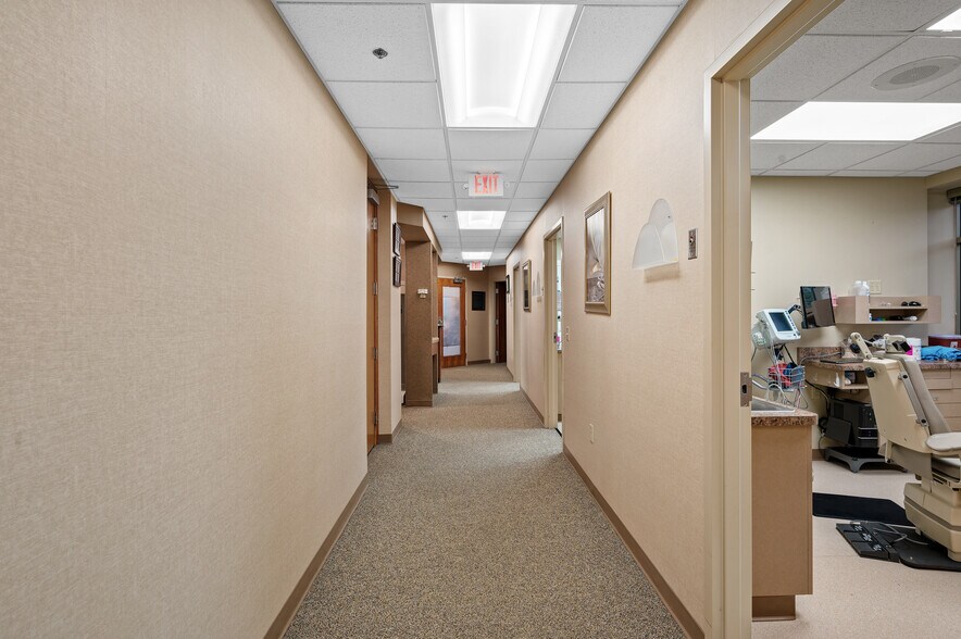 More Photos Of 13875 Hwy 13 Frontage Rd S, Savage Office For Lease