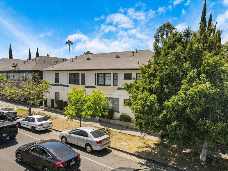 More Photos Of 1215 S Fairfax Ave, Los Angeles Apartments For Sale